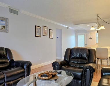 330 Ne 26th Avenue - Photo Thumbnail 10