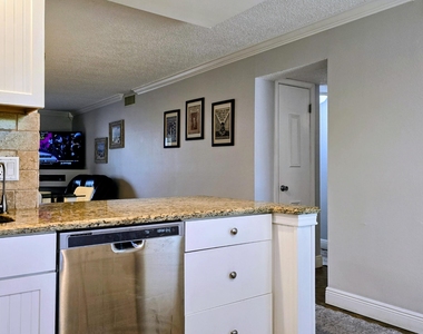 330 Ne 26th Avenue - Photo Thumbnail 5
