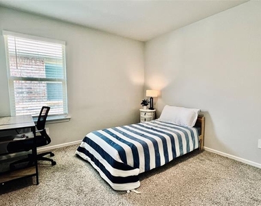 636 Mount Vista Lane - Photo Thumbnail 10