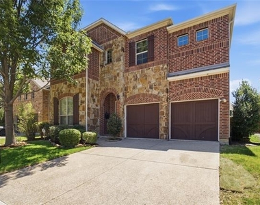 328 Anna Avenue - Photo Thumbnail 1