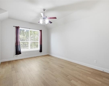 328 Anna Avenue - Photo Thumbnail 18
