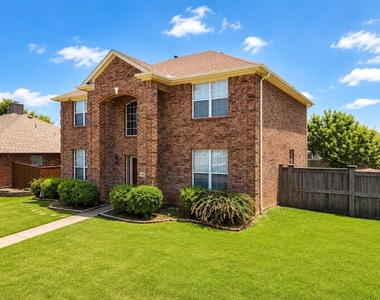 1818 Lake Texoma Circle - Photo Thumbnail 1