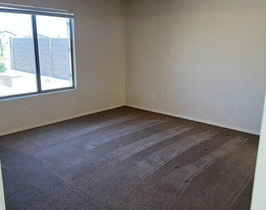 24115 N Desert Drive - Photo Thumbnail 5