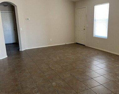 24115 N Desert Drive - Photo Thumbnail 3