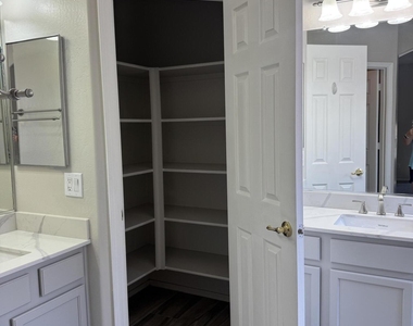 8421 W Mohave Street - Photo Thumbnail 22