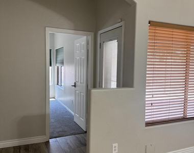8421 W Mohave Street - Photo Thumbnail 13