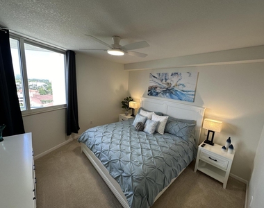 1551 N Flagler Drive - Photo Thumbnail 15