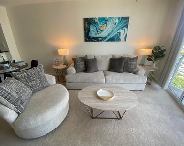 1551 N Flagler Drive - Photo Thumbnail 6