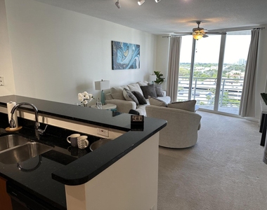 1551 N Flagler Drive - Photo Thumbnail 3