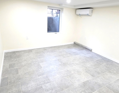 170-20 Lithonia Avenue - Photo Thumbnail 8