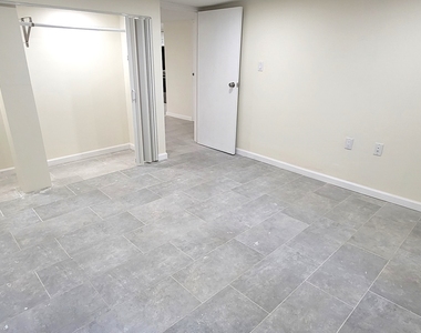 170-20 Lithonia Avenue - Photo Thumbnail 11