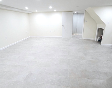 170-20 Lithonia Avenue - Photo Thumbnail 12