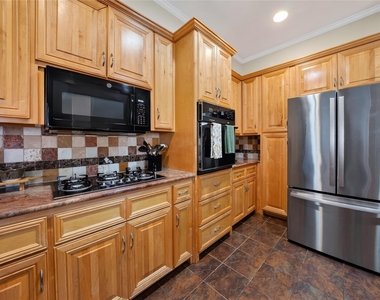 6015 Homestead Court - Photo Thumbnail 7