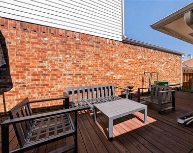 6015 Homestead Court - Photo Thumbnail 22