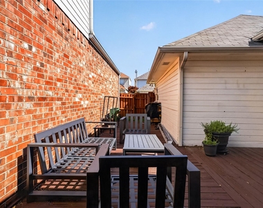 6015 Homestead Court - Photo Thumbnail 23
