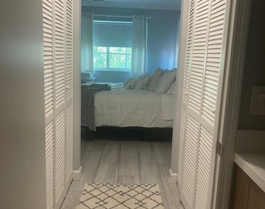 4856 N State Road 7 - Photo Thumbnail 9