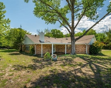 1905 Shady Lane - Photo Thumbnail 2