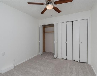 1905 Shady Lane - Photo Thumbnail 22