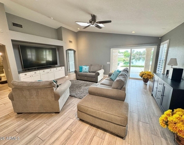 1401 W Blue Ridge Court - Photo Thumbnail 16