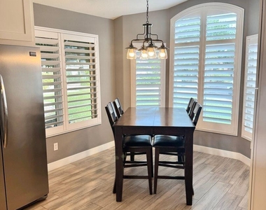 1401 W Blue Ridge Court - Photo Thumbnail 8