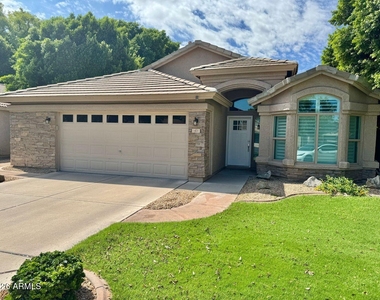 1401 W Blue Ridge Court - Photo Thumbnail 4