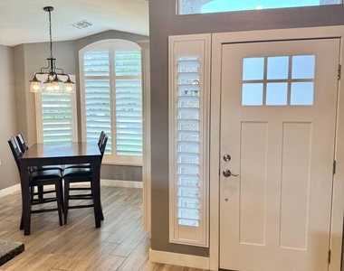 1401 W Blue Ridge Court - Photo Thumbnail 7