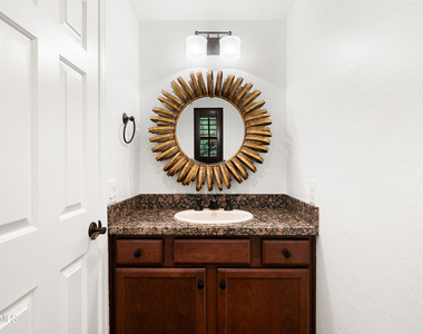 3935 E Rough Rider Road - Photo Thumbnail 10