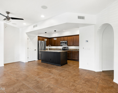 3935 E Rough Rider Road - Photo Thumbnail 2