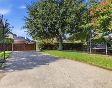 1405 Salado Drive - Photo Thumbnail 30