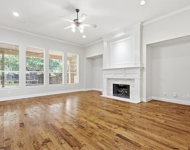 1405 Salado Drive - Photo Thumbnail 4