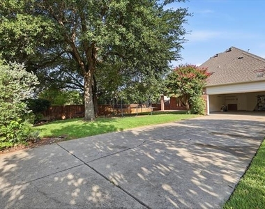 1405 Salado Drive - Photo Thumbnail 31