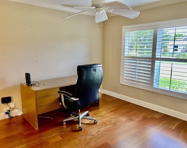 1140 Sw 15th Street - Photo Thumbnail 8