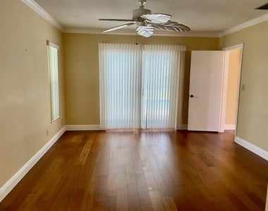 1140 Sw 15th Street - Photo Thumbnail 7