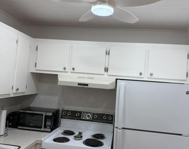 58 Tilford C - Photo Thumbnail 6