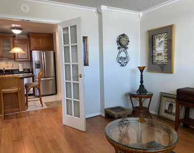 1 Royal Palm Way - Photo Thumbnail 6