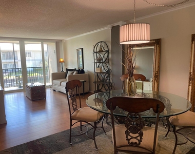 1 Royal Palm Way - Photo Thumbnail 9