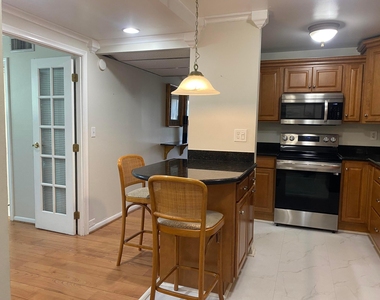 1 Royal Palm Way - Photo Thumbnail 2