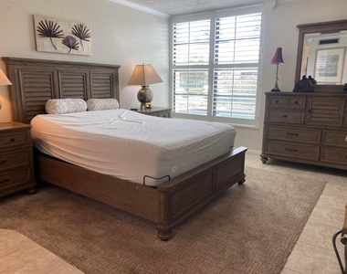 1 Royal Palm Way - Photo Thumbnail 20
