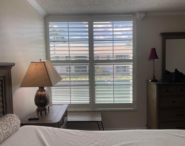 1 Royal Palm Way - Photo Thumbnail 21