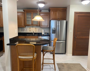 1 Royal Palm Way - Photo Thumbnail 7