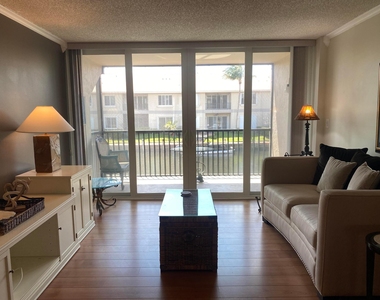 1 Royal Palm Way - Photo Thumbnail 13