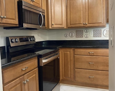 1 Royal Palm Way - Photo Thumbnail 8