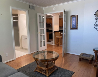1 Royal Palm Way - Photo Thumbnail 4