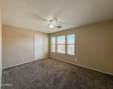 583 W Racine Loop - Photo Thumbnail 23
