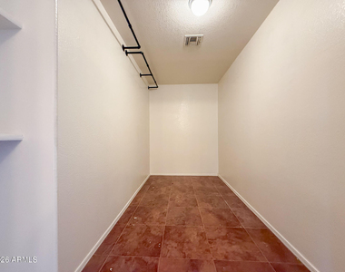583 W Racine Loop - Photo Thumbnail 30