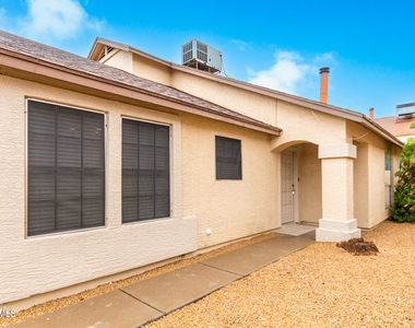 509 E Rimrock Drive - Photo Thumbnail 3