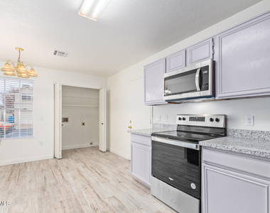509 E Rimrock Drive - Photo Thumbnail 13