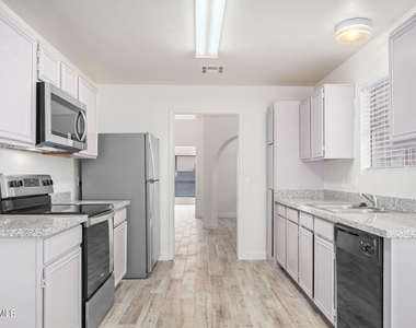 509 E Rimrock Drive - Photo Thumbnail 14