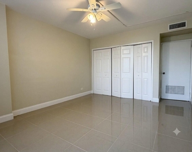 2800 N Flagler Drive - Photo Thumbnail 14
