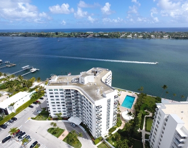 2800 N Flagler Drive - Photo Thumbnail 1